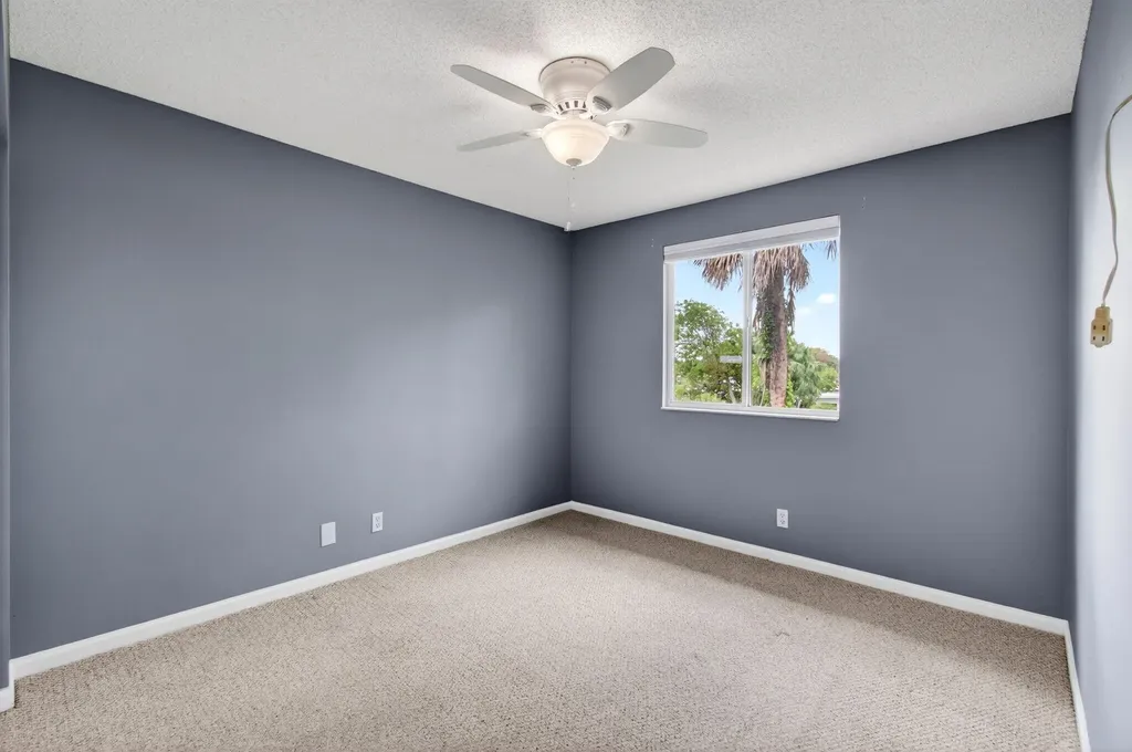 8289 Via Serena Boca Raton FL 33433