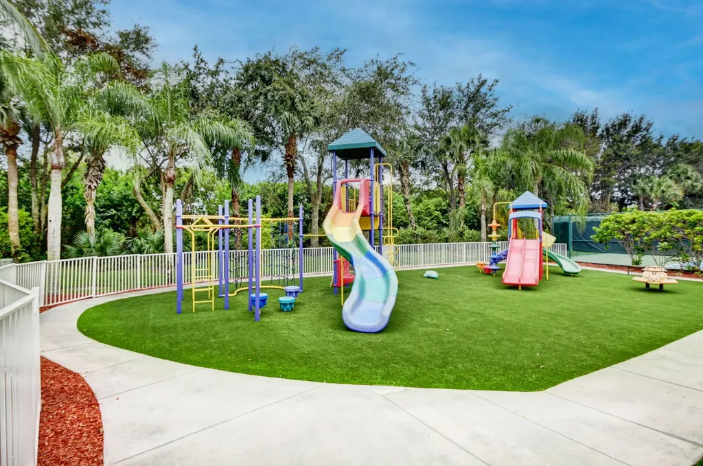 8289 Via Serena Boca Raton FL 33433