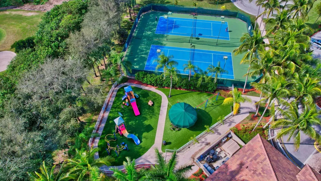 8289 Via Serena Boca Raton FL 33433
