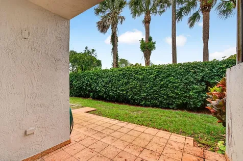 8289 Via Serena Boca Raton FL 33433