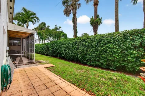 8289 Via Serena Boca Raton FL 33433