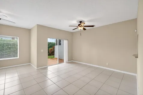 8289 Via Serena Boca Raton FL 33433