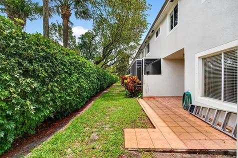 8289 Via Serena Boca Raton FL 33433