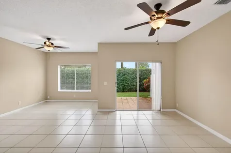 8289 Via Serena Boca Raton FL 33433