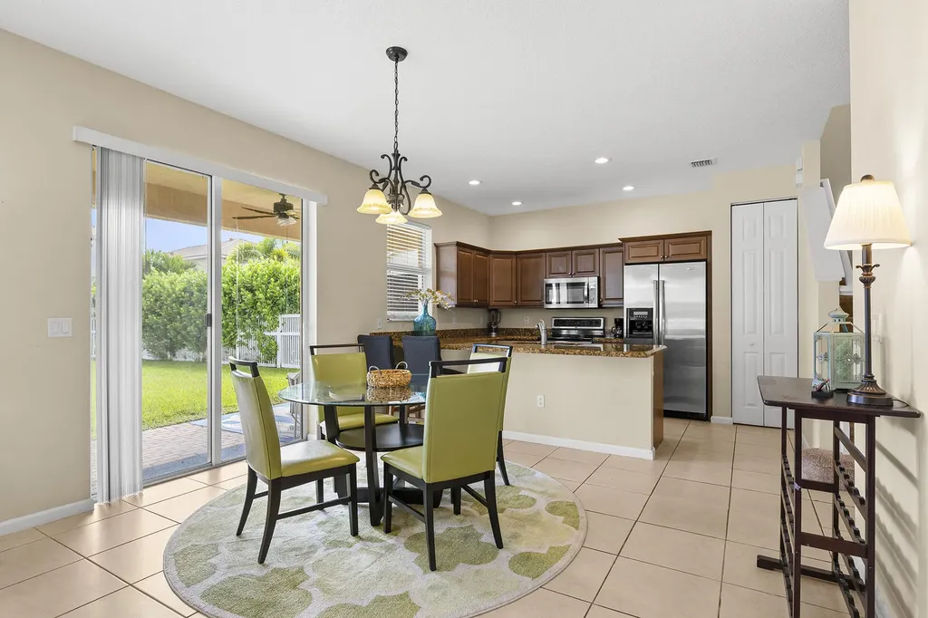 11953 SW Bennington Circle Port St Lucie FL 34987
