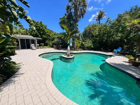 600 NW 33rd Street Oakland Park FL 33309