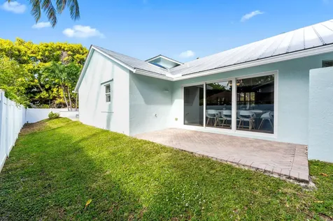 490 Mars Way Juno Beach FL 33408