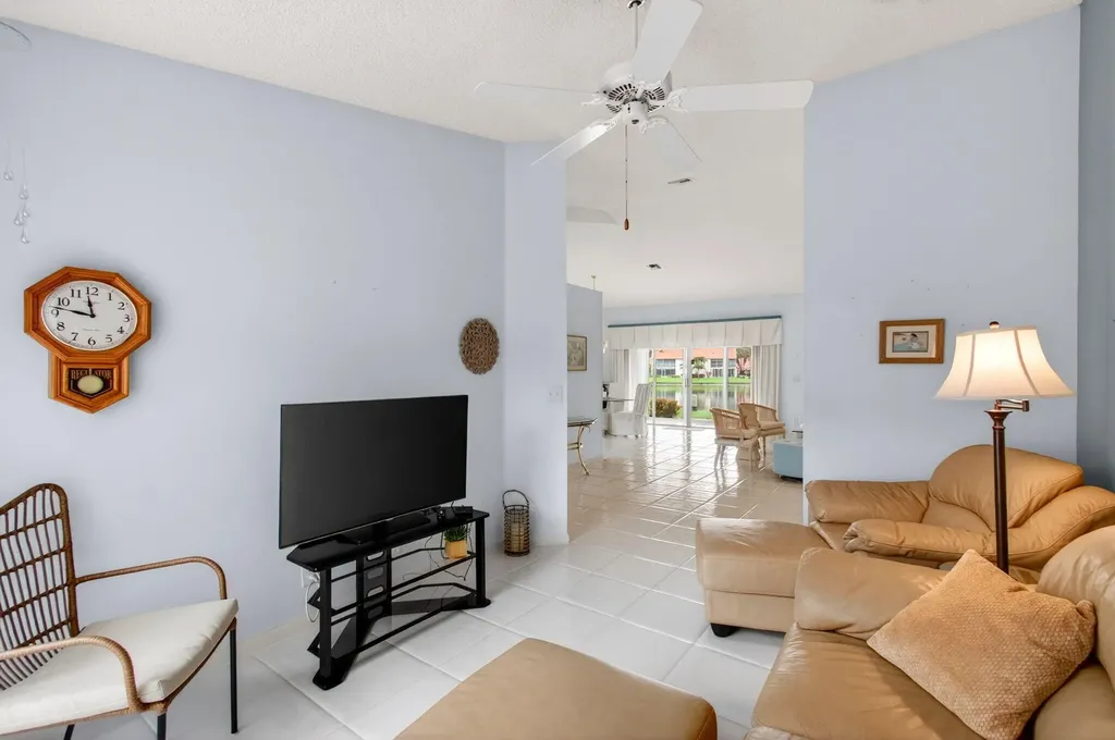 14323 Via Royale Delray Beach FL 33446