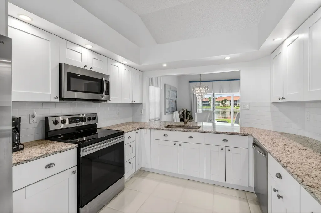 14323 Via Royale Delray Beach FL 33446