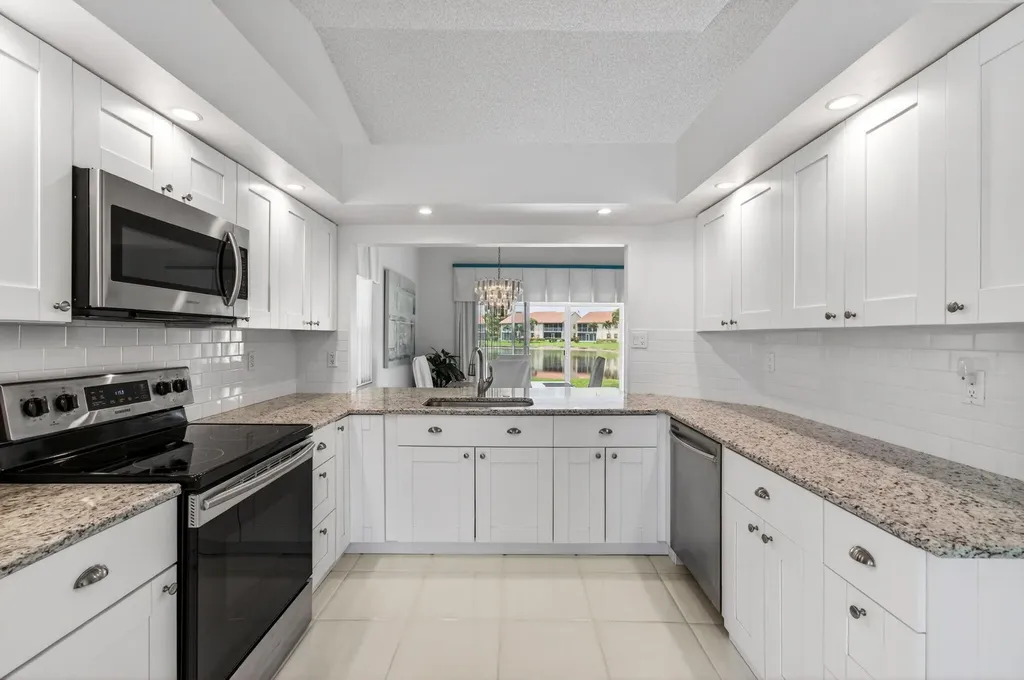 14323 Via Royale Delray Beach FL 33446