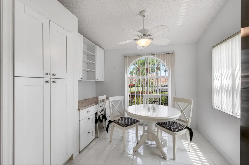 14323 Via Royale Delray Beach FL 33446
