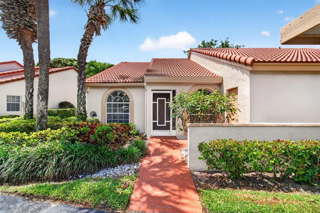 14323 Via Royale Delray Beach FL 33446