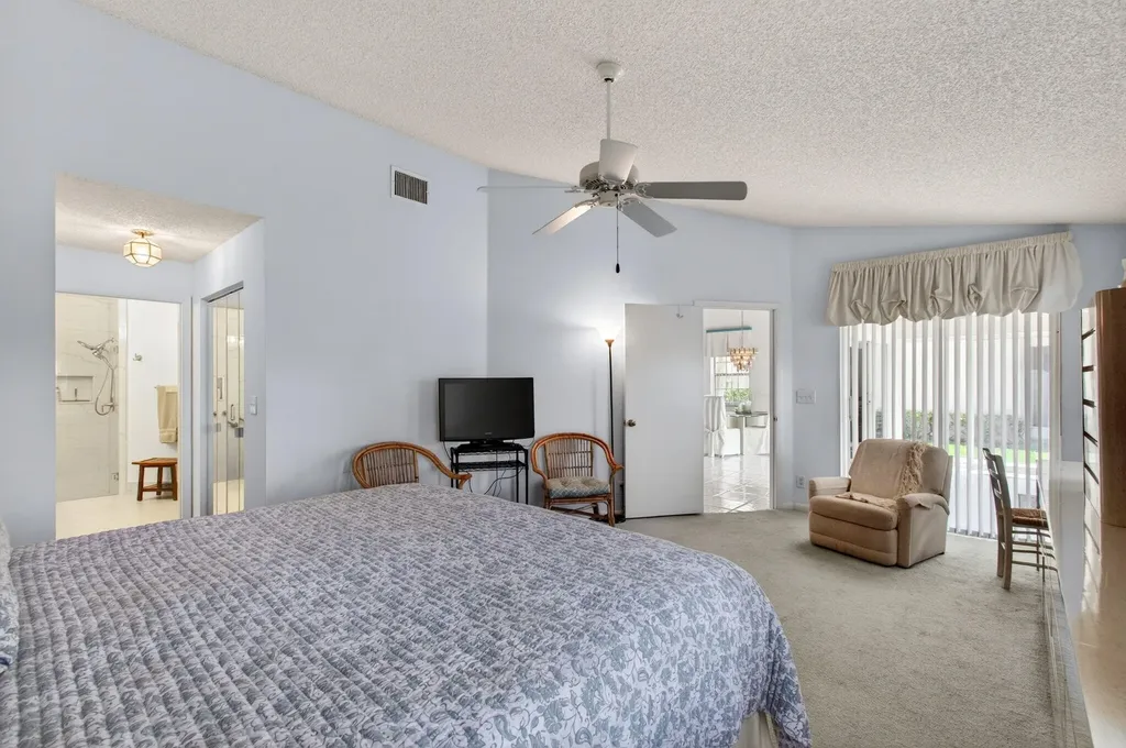 14323 Via Royale Delray Beach FL 33446