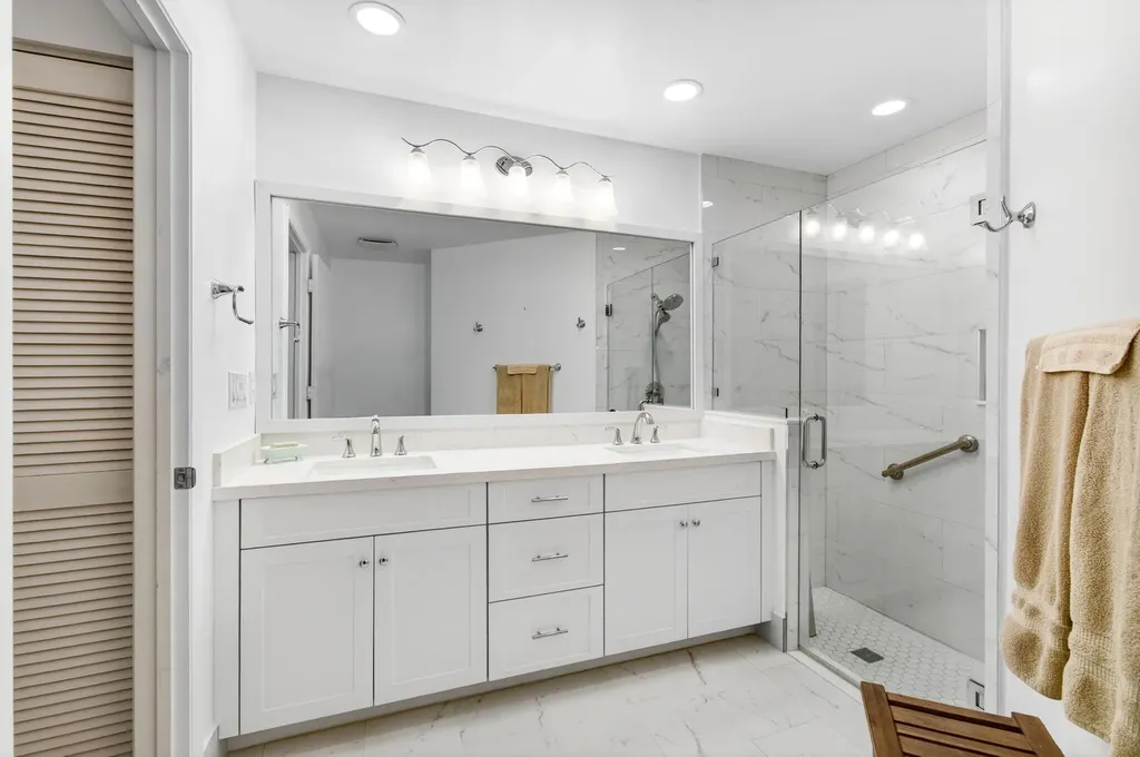14323 Via Royale Delray Beach FL 33446