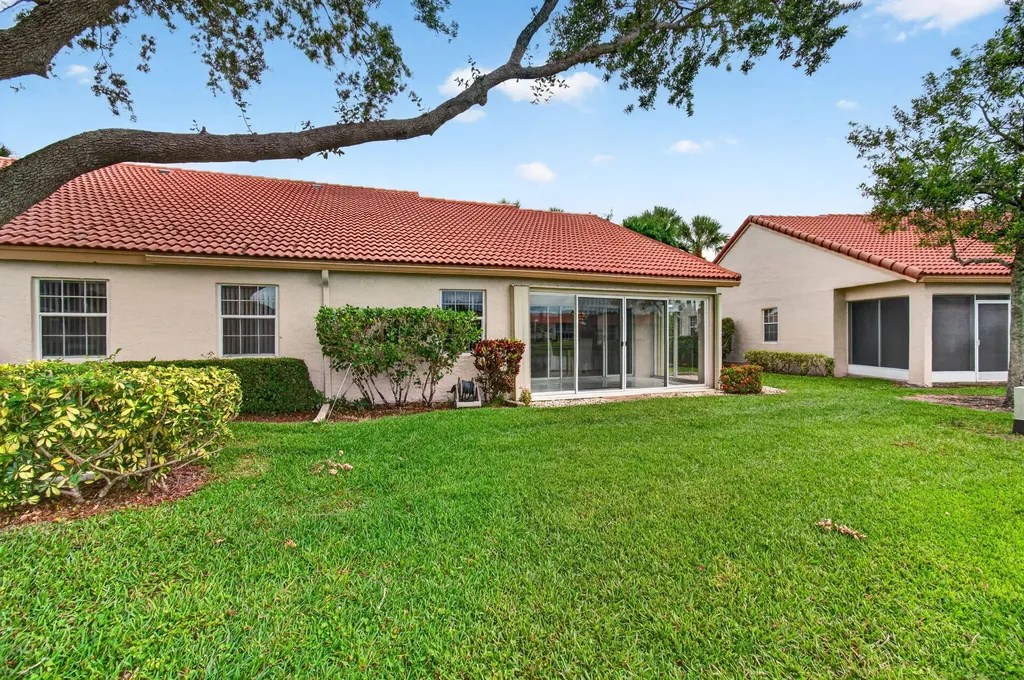 14323 Via Royale Delray Beach FL 33446