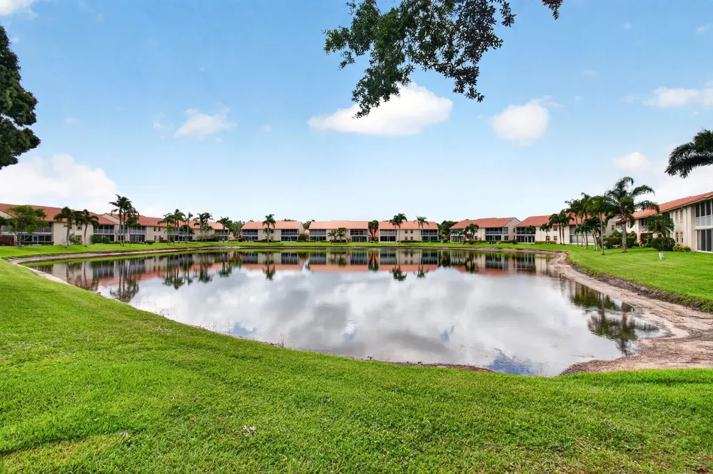 14323 Via Royale Delray Beach FL 33446
