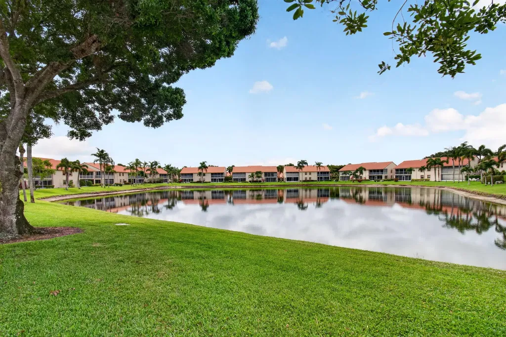 14323 Via Royale Delray Beach FL 33446