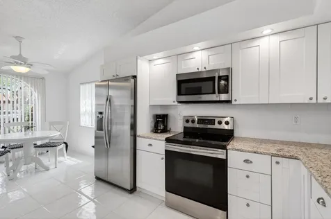 14323 Via Royale Delray Beach FL 33446