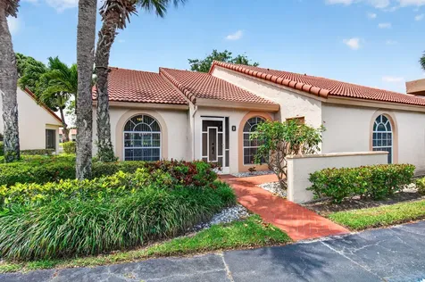 14323 Via Royale Delray Beach FL 33446