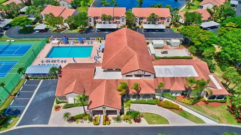 14323 Via Royale Delray Beach FL 33446