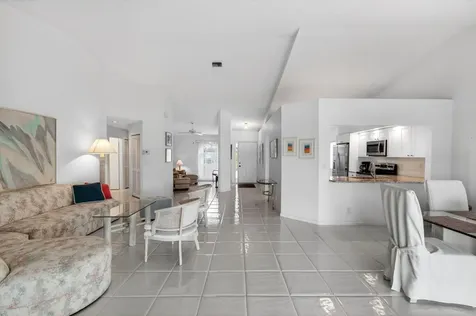 14323 Via Royale Delray Beach FL 33446