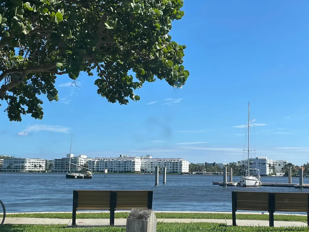 1111 N Federal Highway Lake Worth Beach FL 33460