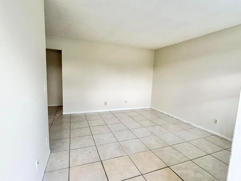 1111 N Federal Highway Lake Worth Beach FL 33460