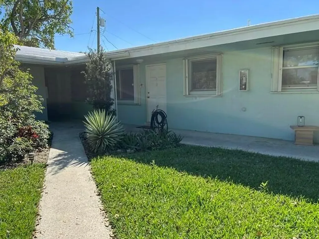 3801 NE 22nd Terrace Lighthouse Point FL 33064