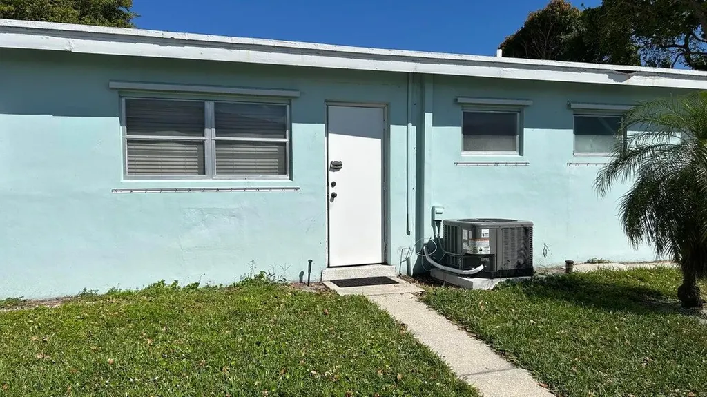 3801 NE 22nd Terrace Lighthouse Point FL 33064