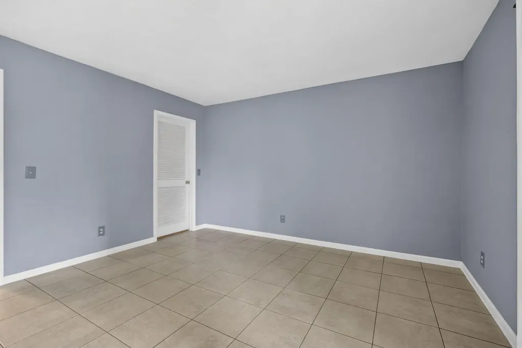 4661 Perth Road West Palm Beach FL 33415