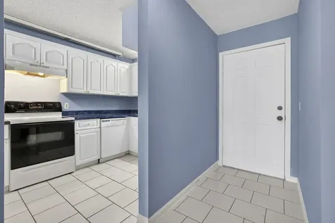 4661 Perth Road West Palm Beach FL 33415