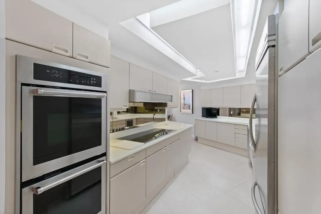 100 Lakeshore Drive North Palm Beach FL 33408