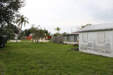 201 NE Midfield Lane Port St Lucie FL 34983