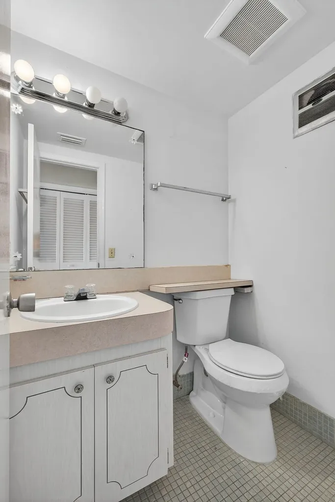 159 Easthampton G West Palm Beach FL 33417