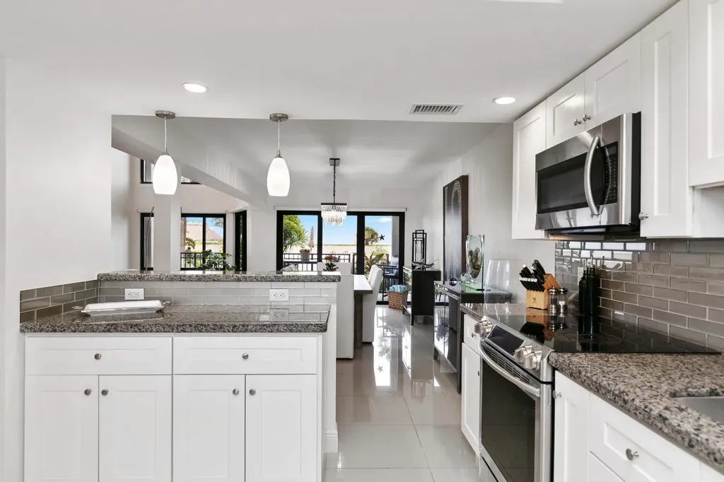665 SE 21st Avenue Deerfield Beach FL 33441