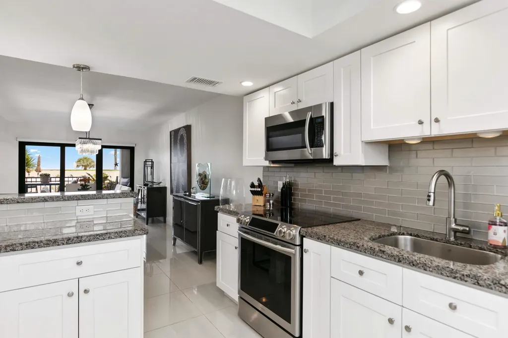 665 SE 21st Avenue Deerfield Beach FL 33441