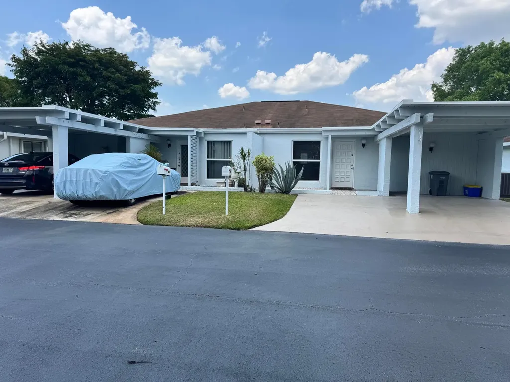 6846 Moonlit Drive Delray Beach FL 33446