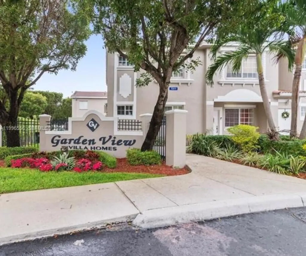 7211 NW 174th Terrace Hialeah FL 33015