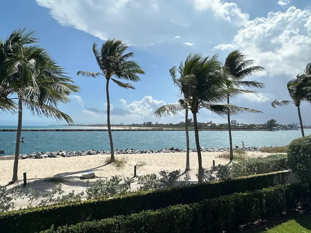 106 Inlet Way Palm Beach Shores FL 33404