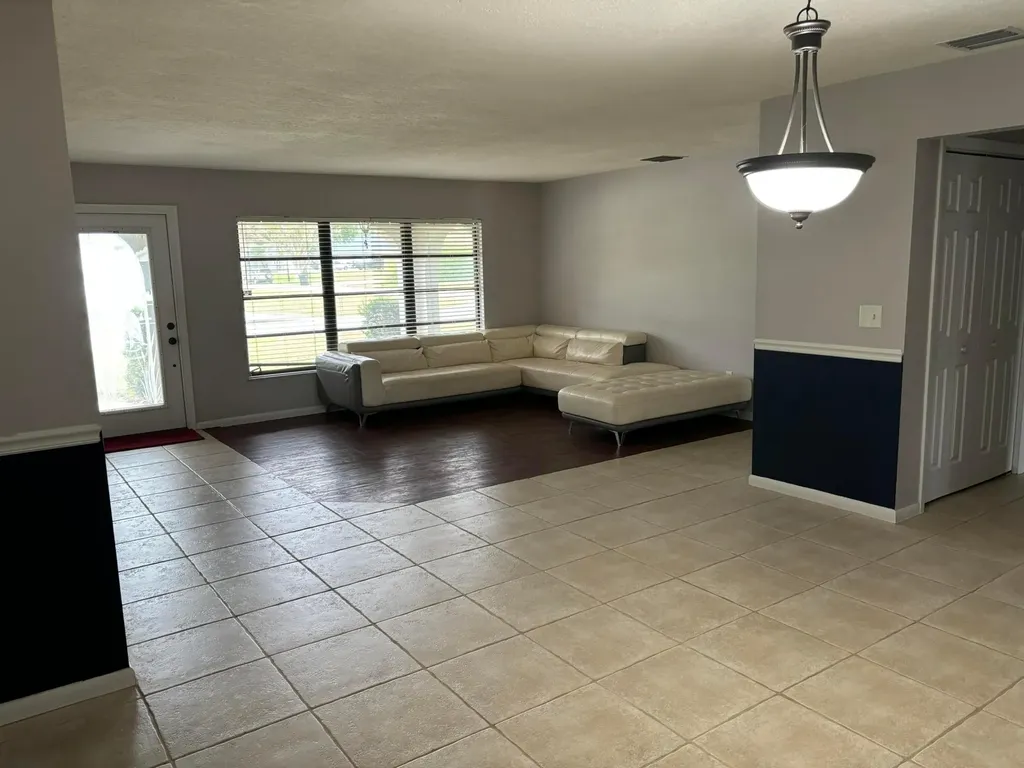 202 SW Crescent Avenue Port St Lucie FL 34984