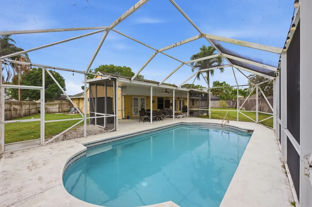 145 Roycourt Circle Royal Palm Beach FL 33411