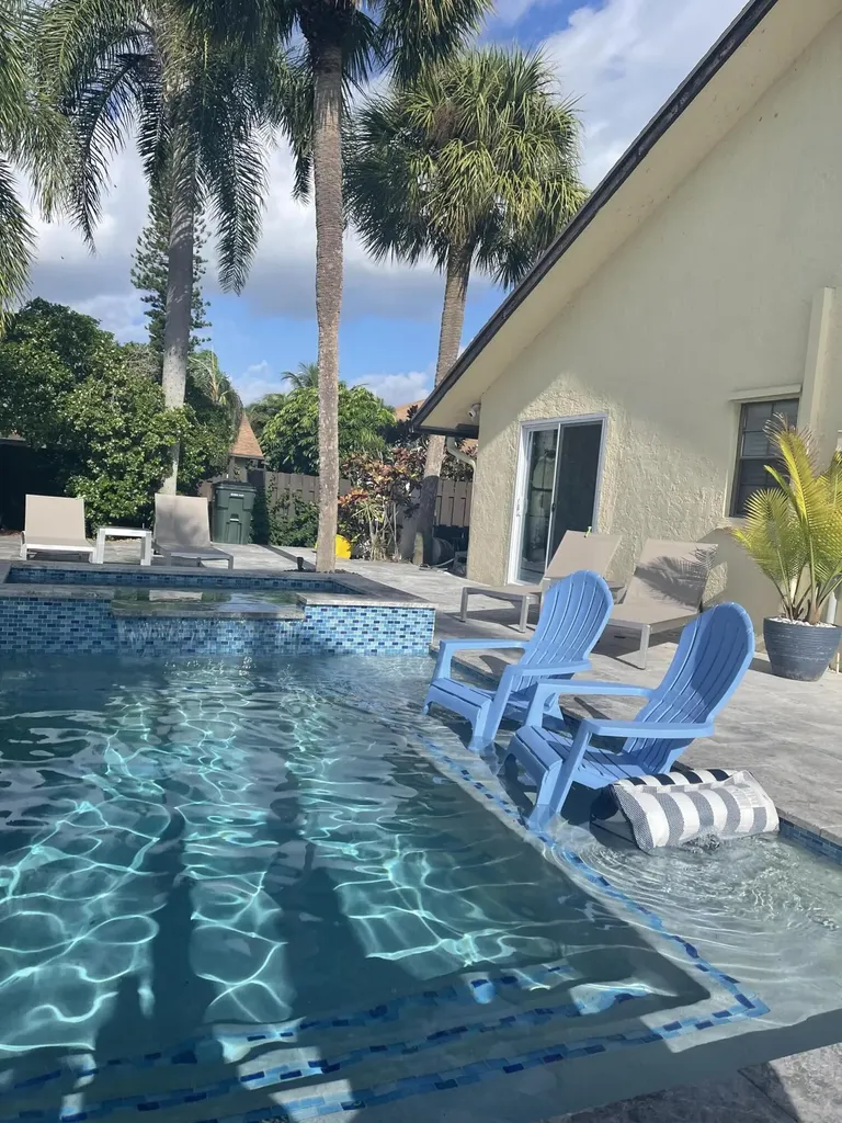 499 SW 28th Avenue Delray Beach FL 33445