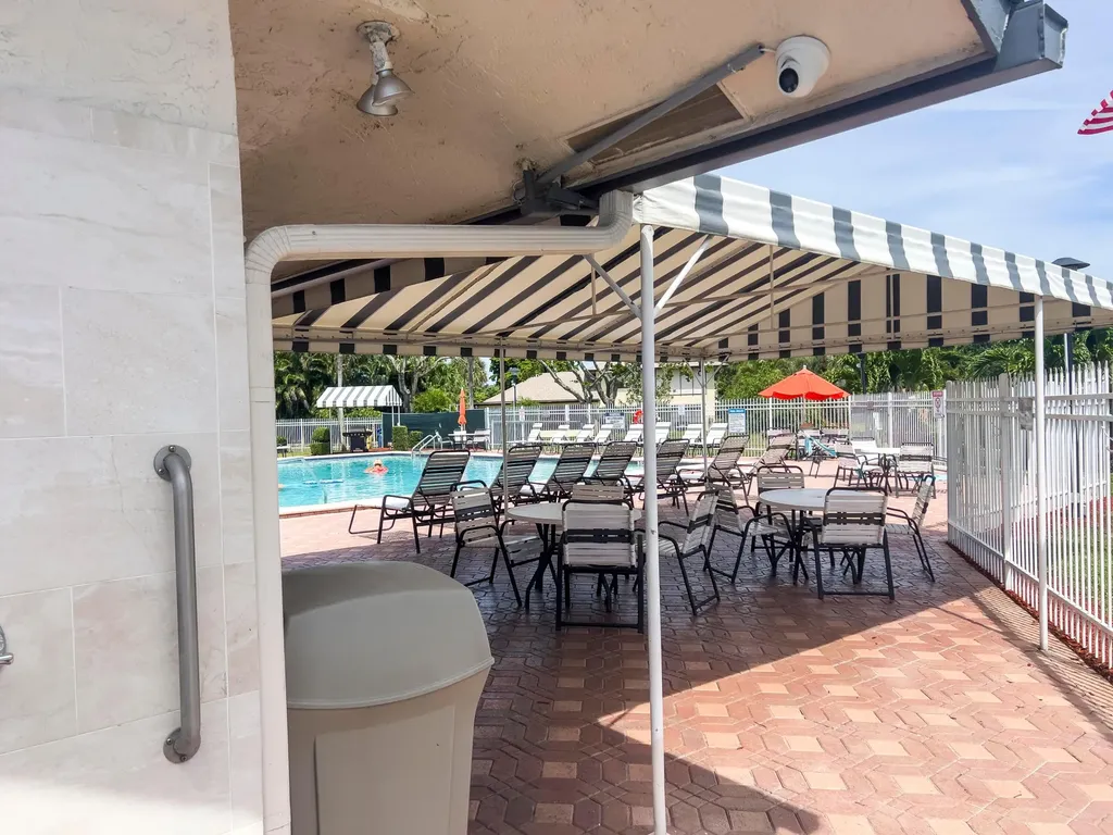 499 SW 28th Avenue Delray Beach FL 33445