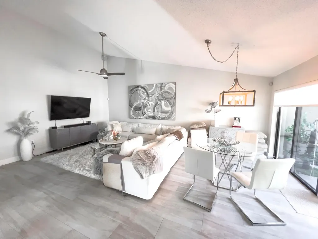 499 SW 28th Avenue Delray Beach FL 33445