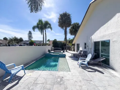 499 SW 28th Avenue Delray Beach FL 33445