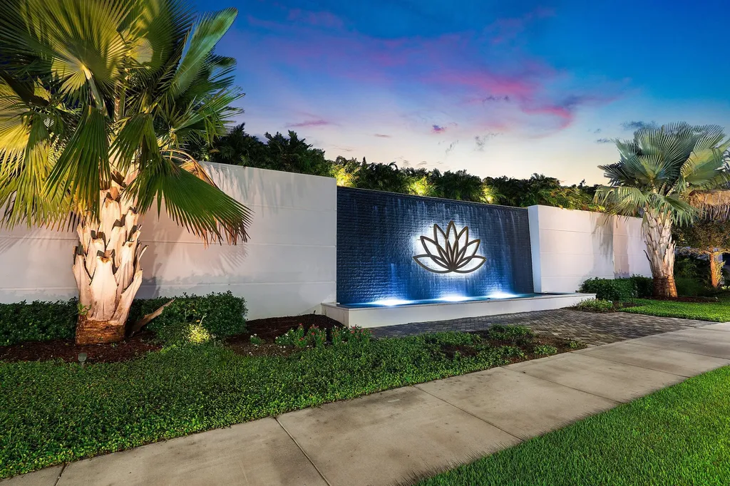 8252 Crystal Downs Avenue Boca Raton FL 33434