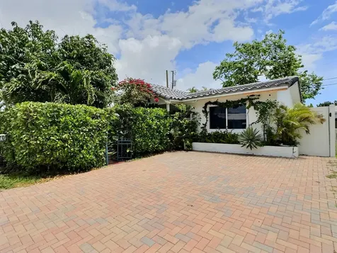 4570 NW 16th Terrace Tamarac FL 33309