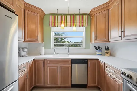 360 Grove Isle Circle Vero Beach FL 32962