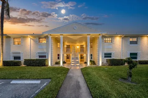 360 Grove Isle Circle Vero Beach FL 32962