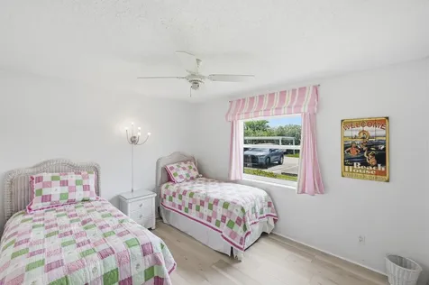 360 Grove Isle Circle Vero Beach FL 32962